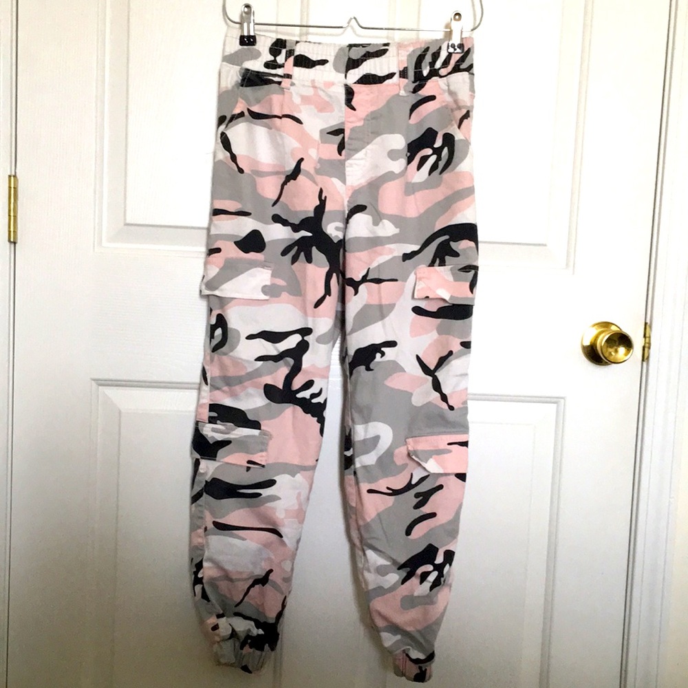 Stretchy pink-camo cargo pants
